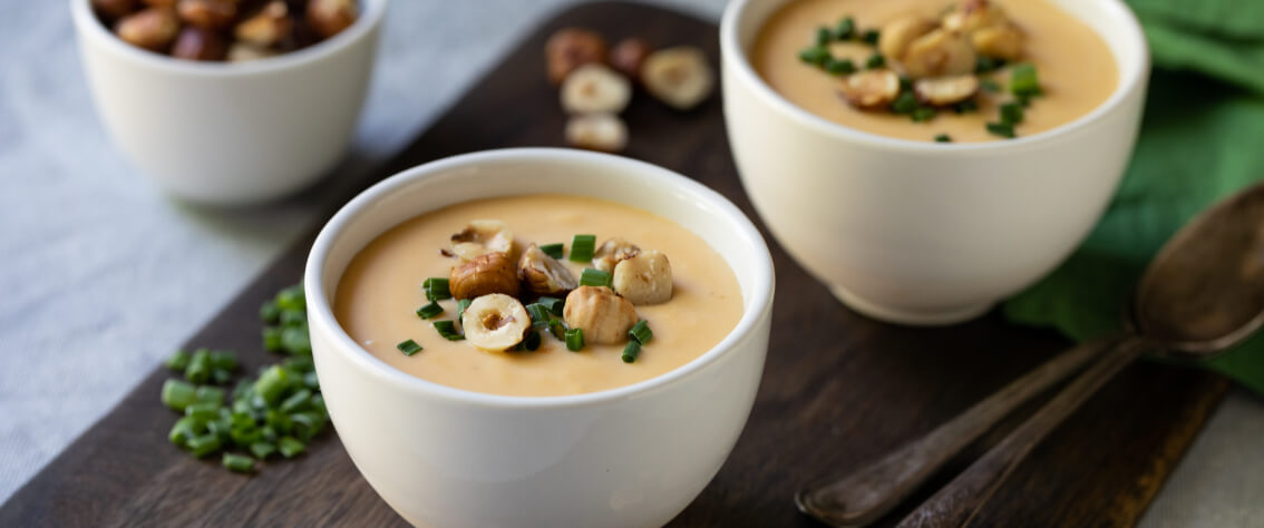 Oregon IPA Cheddar Soup with Garlic Hazelnuts