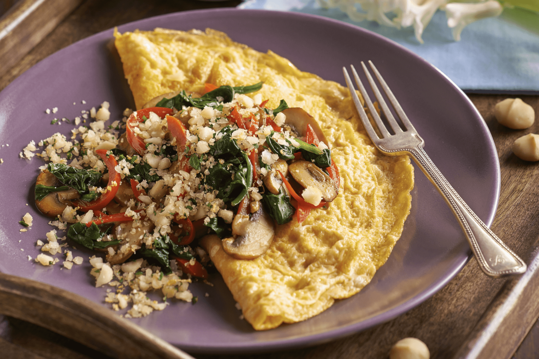 Omelette with Spinach, Mushrooms and Macadamias
